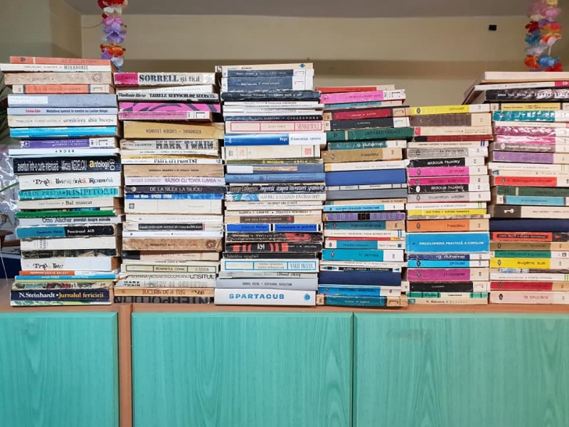 Cărți donate pentru copiii din comunități sărace