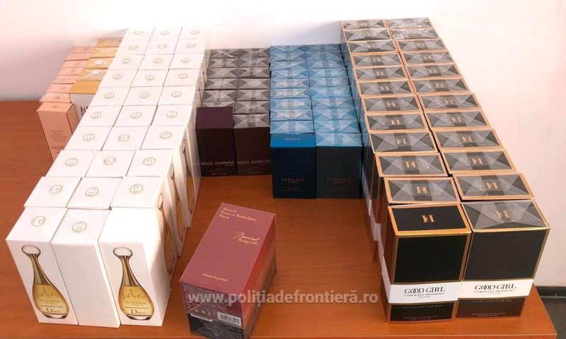 Mărfuri contrafăcute confiscate de Poliţia de Frontieră