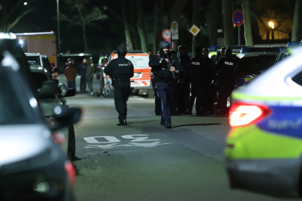 Germania: Cel puţin opt morţi în două incidente armate, în apropiere de Frankfurt