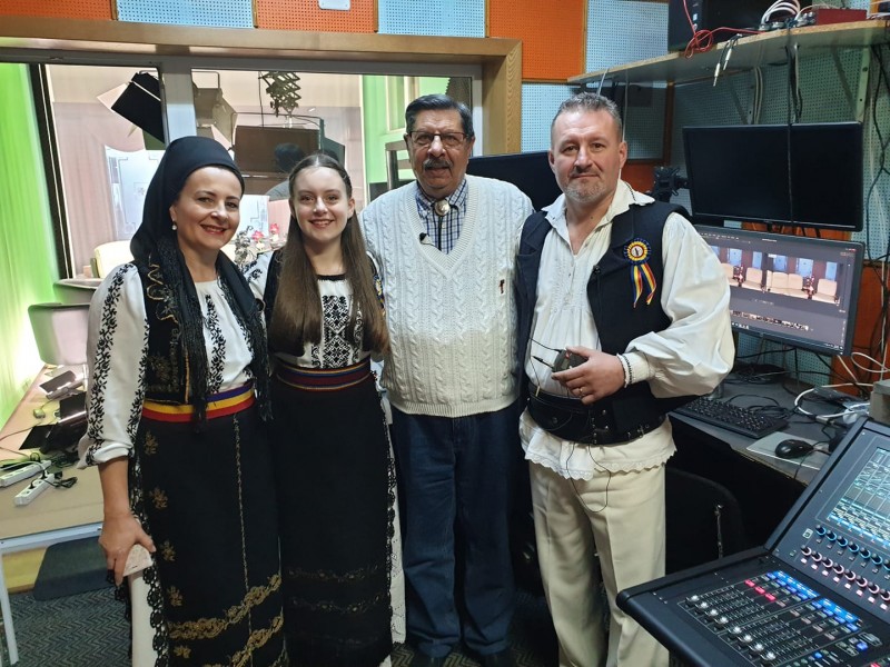 Noblețea unei identități – FAMILIA ROXANA, CARMEN și SEPTIMIU POP