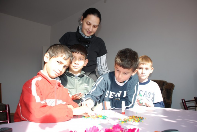 Despre Centrul de zi ,,Sf. MINA” discutăm cu VIOREL CENGHER – preot paroh al Bisericii Ortodoxe din Papiu Ilarian