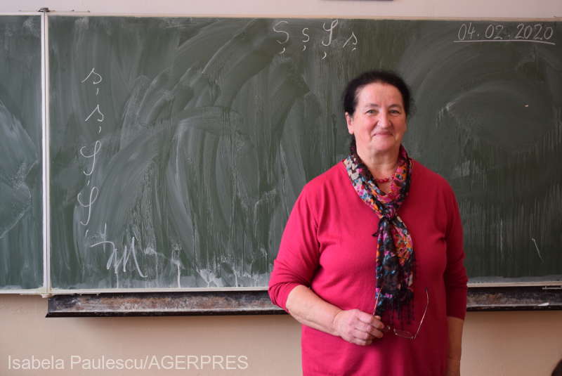 Învăţătorii din România au cele mai numeroase clase cu elevi, din UE