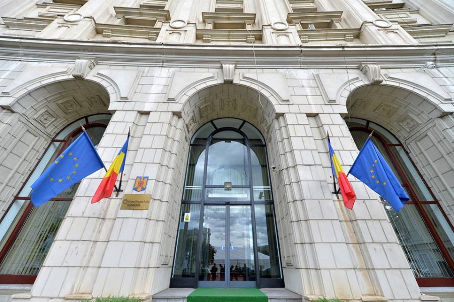 Ministerul Finanţelor Publice a împrumutat peste 1,15 miliarde de lei de la băncile care activează în România Ministerul Finanţelor Publice a împrumutat peste 1,15 miliarde de lei de la băncile care activează în România