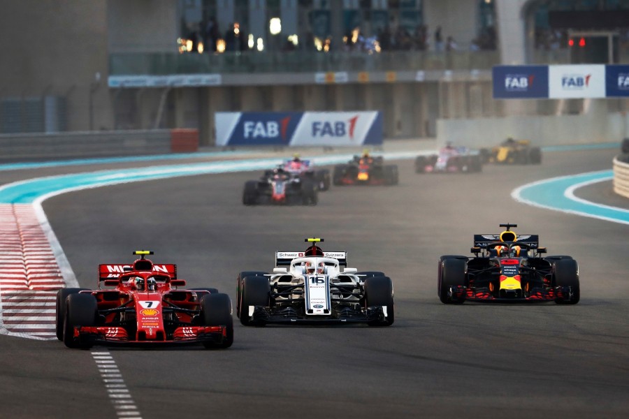 A 8-a cursă de Formula 1 amânată din cauza COVID-19 A 8-a cursă de Formula 1 amânată din cauza COVID-19