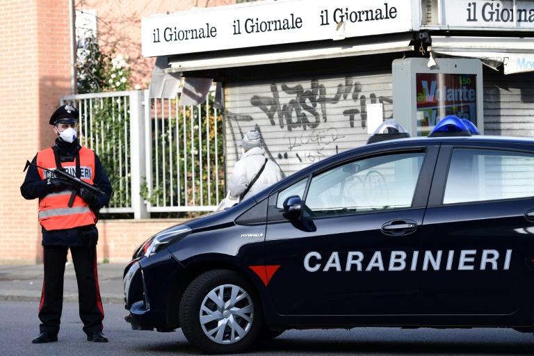 Doi turişti români riscă să ajungă în spatele gratiilor, în Italia