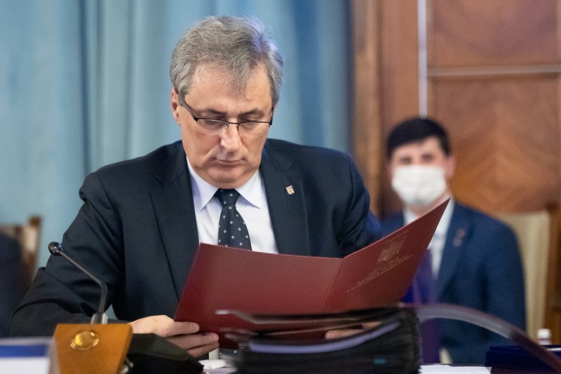Senatorii dezbat azi moţiunea simplă la adresa ministrului de interne Marcel Vela, iniţiată de PSD