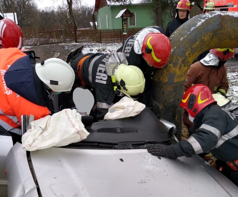 Accident rutier cu o victimă încarcerată în jud. Mureș