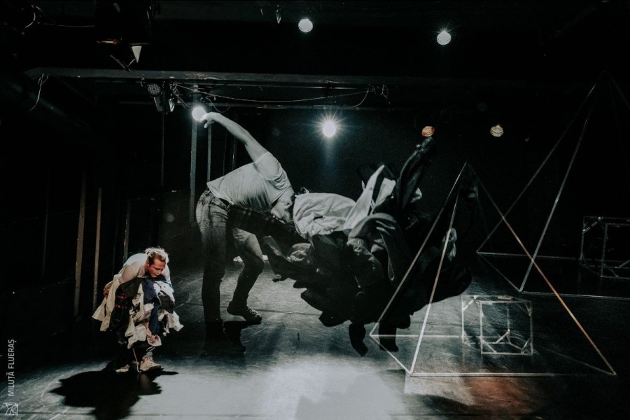UNTEATRU live mâine seară