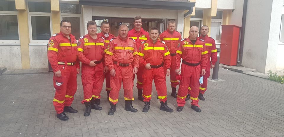 Nouă paramedici din Mureș, trimiși la Suceava
