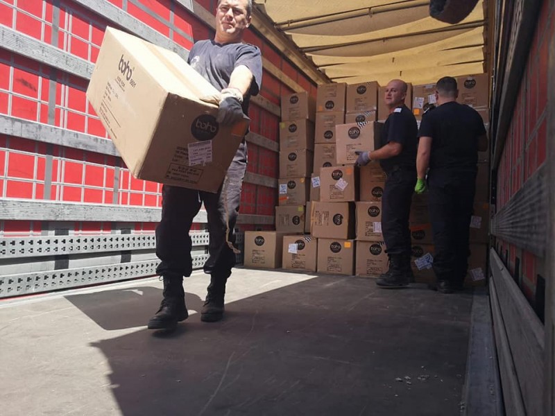 Combinezoane şi mănuşi din Coreea de Sud şi Malaezia vor ajunge la echipajele din prima linie a luptei cu COVID-19