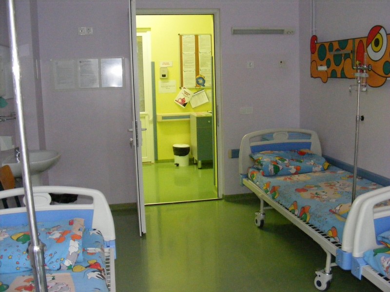 Șapte copii diagnosticaţi pozitiv, internați la Spitalul de Pediatrie Sibiu Șapte copii diagnosticaţi pozitiv, internați la Spitalul de Pediatrie Sibiu