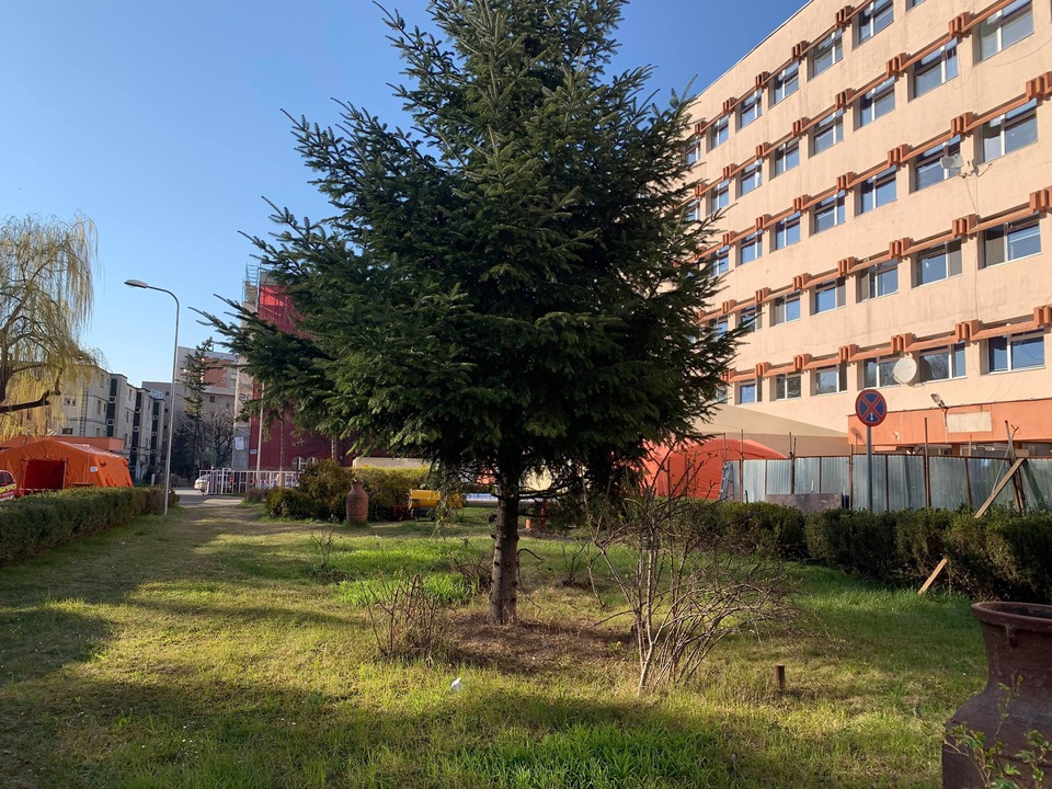 Conducerea Spitalului Judeţean Braşov a decis redeschiderea unităţii modulare din curtea instituţiei