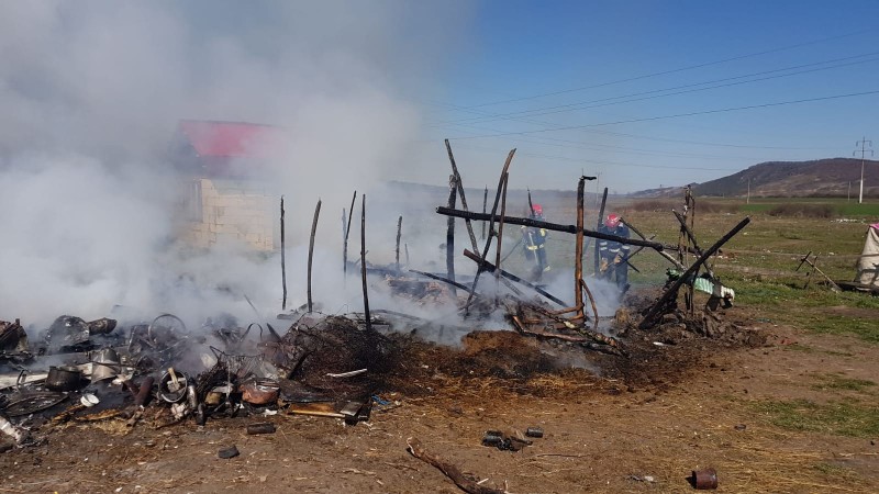 Copil cu arsuri pe 30 % din suprafața corpului în urma unui incendiu produs în Glodeni