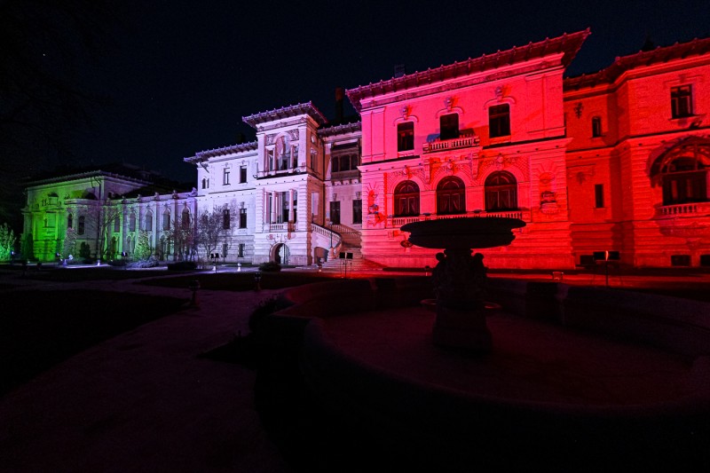 Palatul Cotroceni a fost iluminat în culorile drapelului Italian