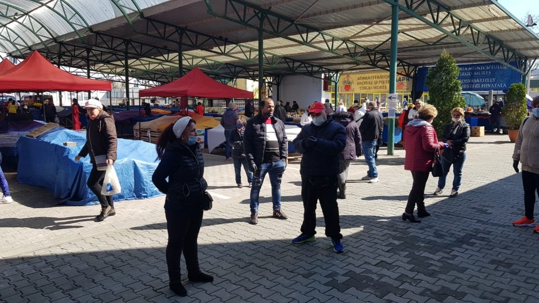 Protest al comercianților din piețele din Târgu Mureș Protest al comercianților din piețele din Târgu Mureș