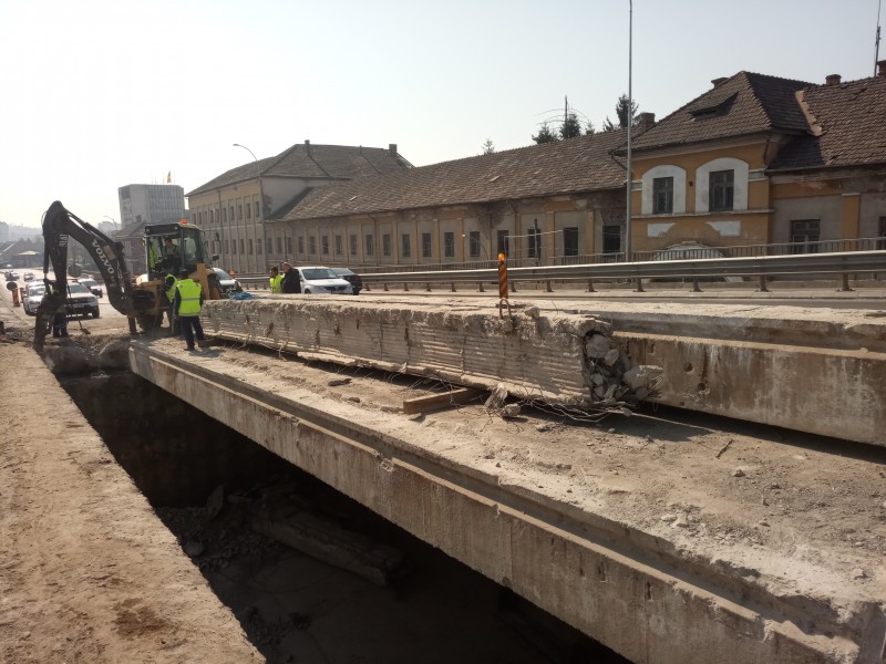 Se lucrează în avans la reparația capitală a Podului Mureș