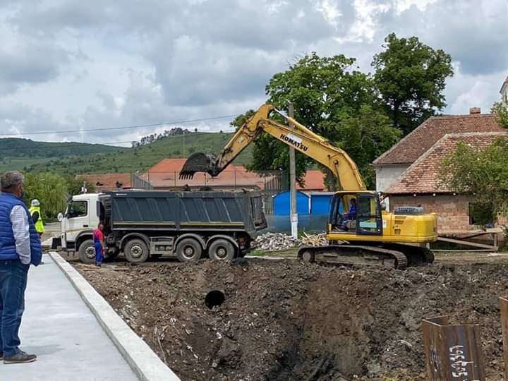 Două importante lucrări de infrastructură, în valoare de circa 10 milioane euro, finalizate până la sfârşitul anului în județul Brașov