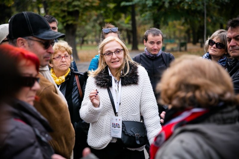 Pe vreme de criză, ghizii turistici devin traducători autorizați Pe vreme de criză, ghizii turistici devin traducători autorizați