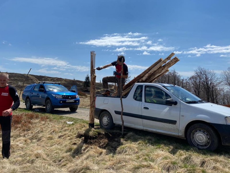 Mureș: În așteptarea turiștilor, salvamontiștii au marcat traseele turistice