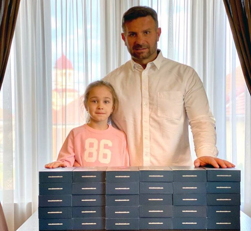 Tablete pentru copiii din Reghin