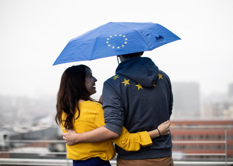 9 mai – Ziua Europei şi Ziua Victoriei asupra Germaniei Naziste 9 mai – Ziua Europei şi Ziua Victoriei asupra Germaniei Naziste