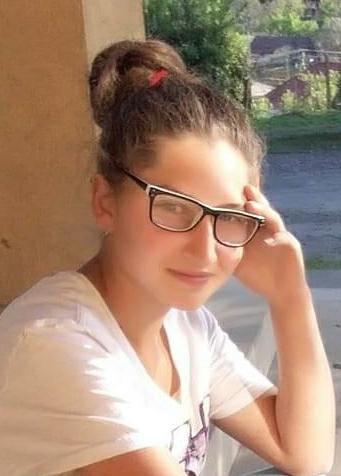 Minoră de 15 ani din Mureș dată în urmărire generală