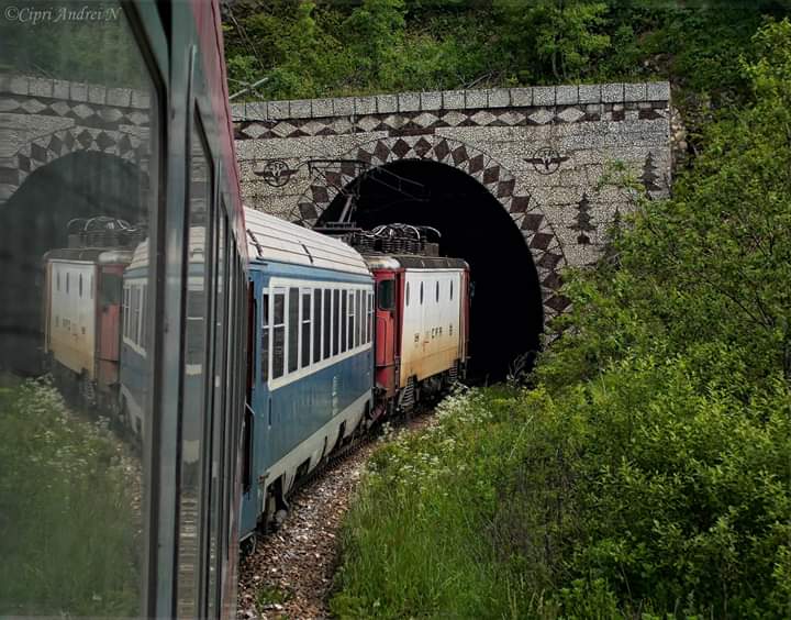 CFR Călători repune în circulaţie mai multe trenuri suspendate