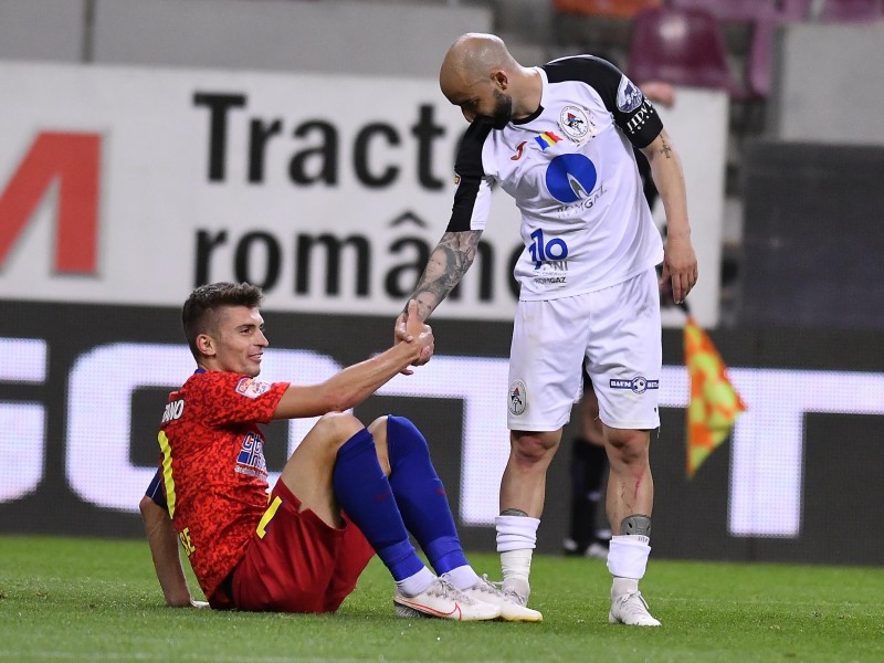 FCSB, eterna candidată la locul doi