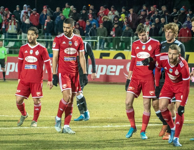 Începe runda a 4-a din play-out, la fotbal Începe runda a 4-a din play-out, la fotbal