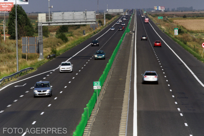 Circulaţia camioanelor este restricţionată până la ora 22:00 pe Autostrada Soarelui