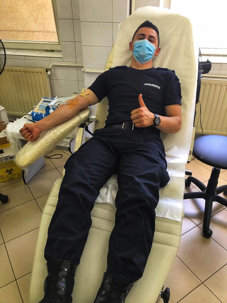 Jandarmii mureșeni au donat sânge pentru un dublu scop