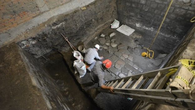 Un palat aztec, descoperit în mijlocul pieţei centrale din Ciudad de Mexico