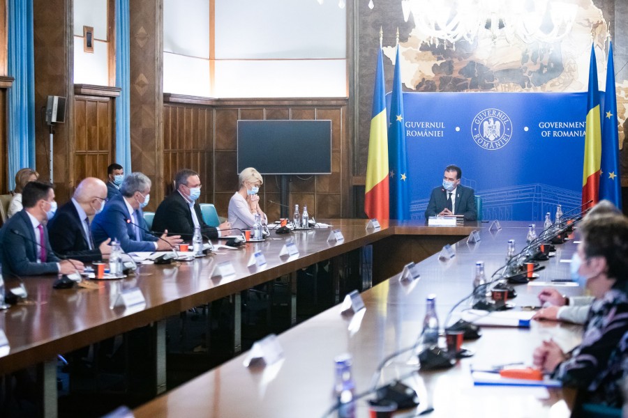 Moţiunea de cenzură iniţiată de PSD împotriva guvernului condus de liberalul Ludovic Orban va fi citită astăzi, la ora 12
