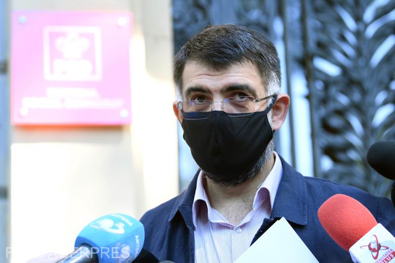 Robert Cazanciuc a prezentat cartea neagră a guvernării liberale