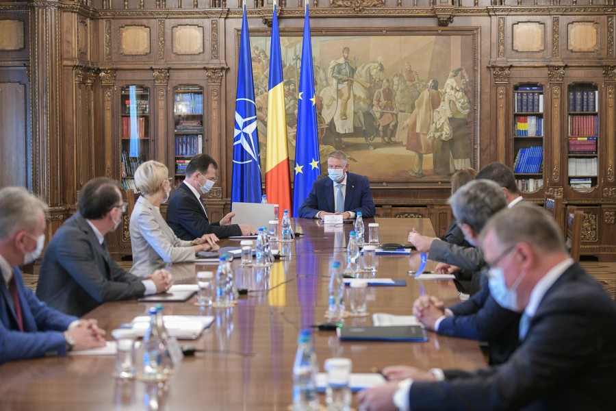 Eforturile Guvernului se concentrează acum pe infrastructură Eforturile Guvernului se concentrează acum pe infrastructură