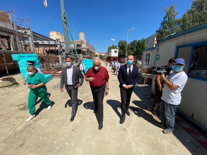 Spitalul Județean Brașov caută personal pentru spitalul modular de terapie intensivă Spitalul Județean Brașov caută personal pentru spitalul modular de terapie intensivă