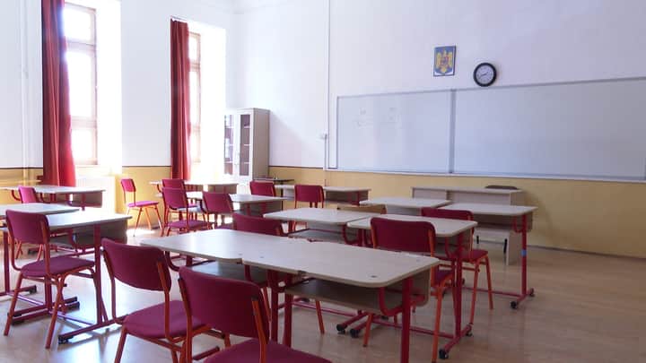 Alte 4 unităţi de învăţământ din Sfântu Gheorghe, Târgu Secuiesc şi Întorsura Buzăului, în scenariul roşu