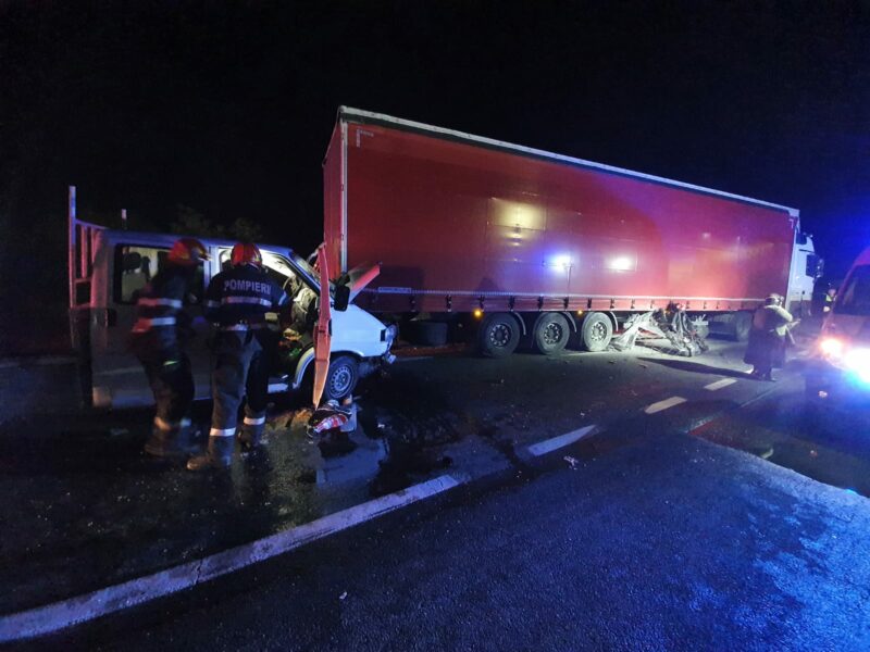 Două persoane transportate la spital, în urma unui accident rutier la Tălmaciu