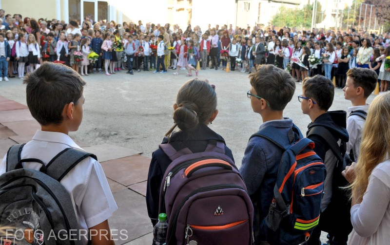 Riscul cel mai mare de îmbolnăvire după începerea școlii este pentru părinți Riscul cel mai mare de îmbolnăvire după începerea școlii este pentru părinți