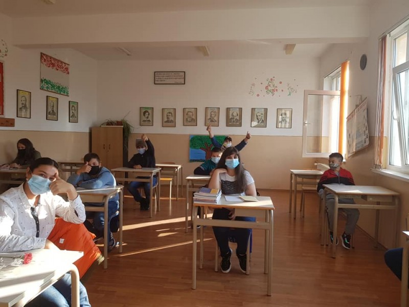 Niciun copil nu va rămâne fără mască, spun sindicatele și inspectoratele școlare Niciun copil nu va rămâne fără mască, spun sindicatele și inspectoratele școlare