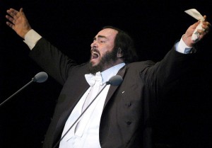  12 octombrie 1935 - Luciano Pavarotti, tenor italian (Foto: EFE- Marcos Delgado, by urbicande.fr)