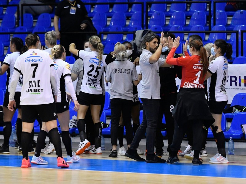 Una caldă și alta rece, în Liga Campionilor la handbal