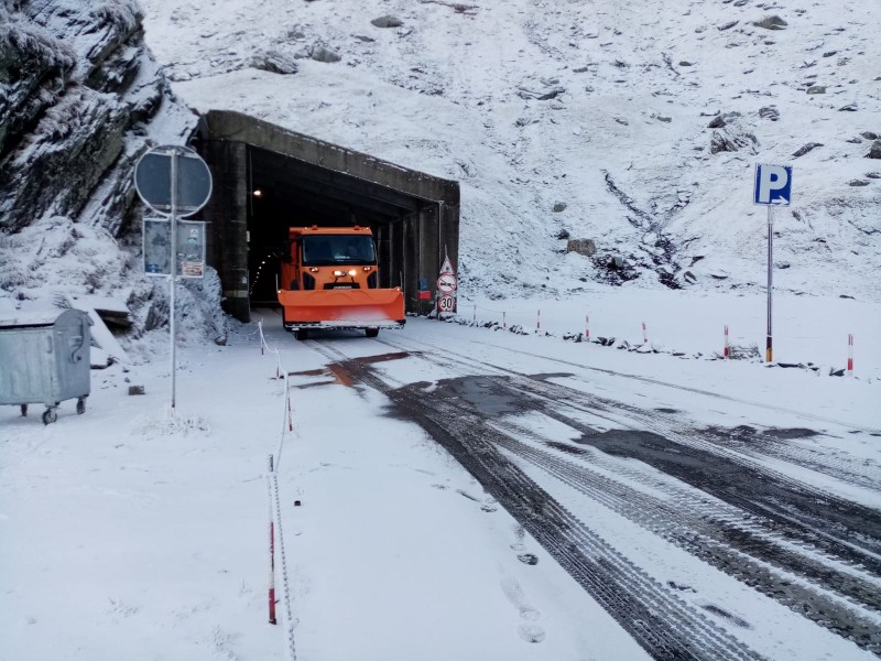 Cel mai mare strat de zăpadă din România, 65 de centimetri, la Bâlea Lac
