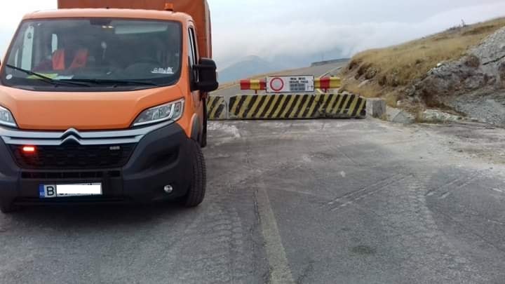 Vremea rea închide Transalpina între Rânca și Obârșia Lotrului