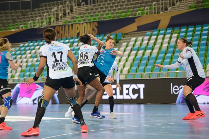 CSM București rămâne lider în grupa A a Ligii Campionilor