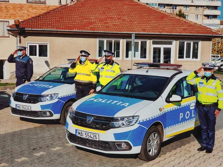 Polițist brașovean ucis de coronavirus, omagiat de colegii din țară