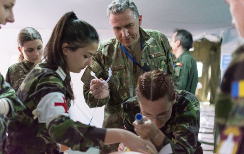 55 de studenți mediciniști militari din Tg. Mureș, voluntari la DSP și la spitale