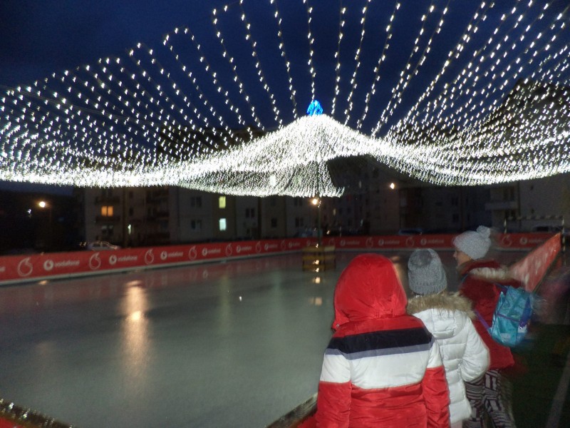 Marți se deschide patinoarul de la Luduș