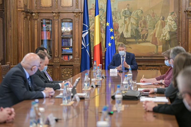 Preşedintele Klaus Iohannis va susţine, la ora 17,00, o declaraţie de presă la Palatul Cotroceni, a anunţat Administraţia Prezidenţială Preşedintele Klaus Iohannis va susţine, la ora 17,00, o declaraţie de presă la Palatul Cotroceni, a anunţat Administraţia Prezidenţială
