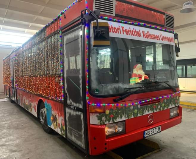Autobuzul lui Moș Crăciun ajunge anul acesta la toții copiii din Tg.Mureș